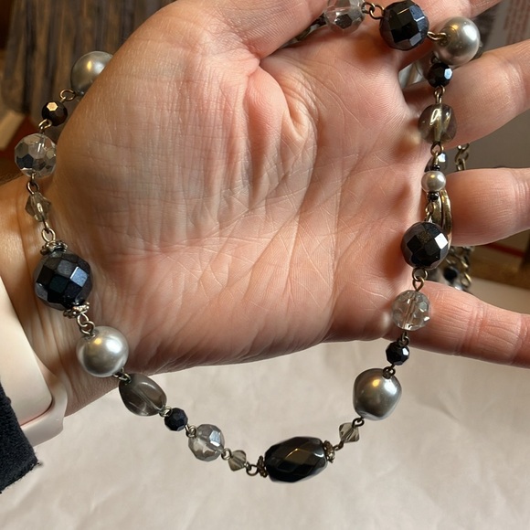 Black and Grey Necklace Lot - 2 Necklaces - Picture 8 of 10